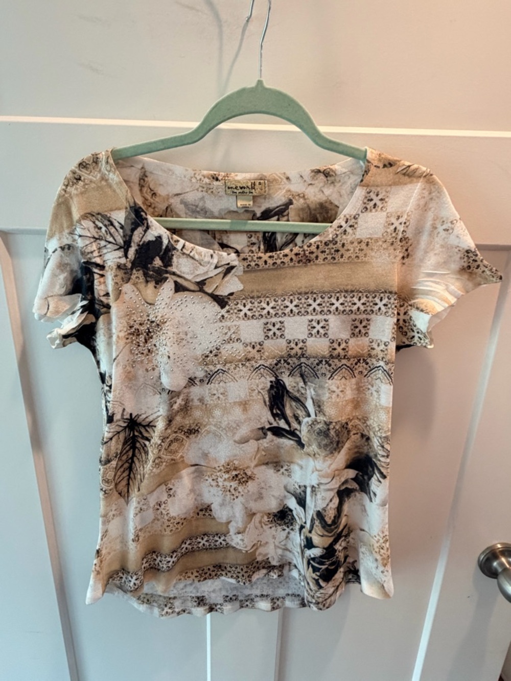 One World Floral Rhinestone Top Small Beige Short Sleeve Embellished